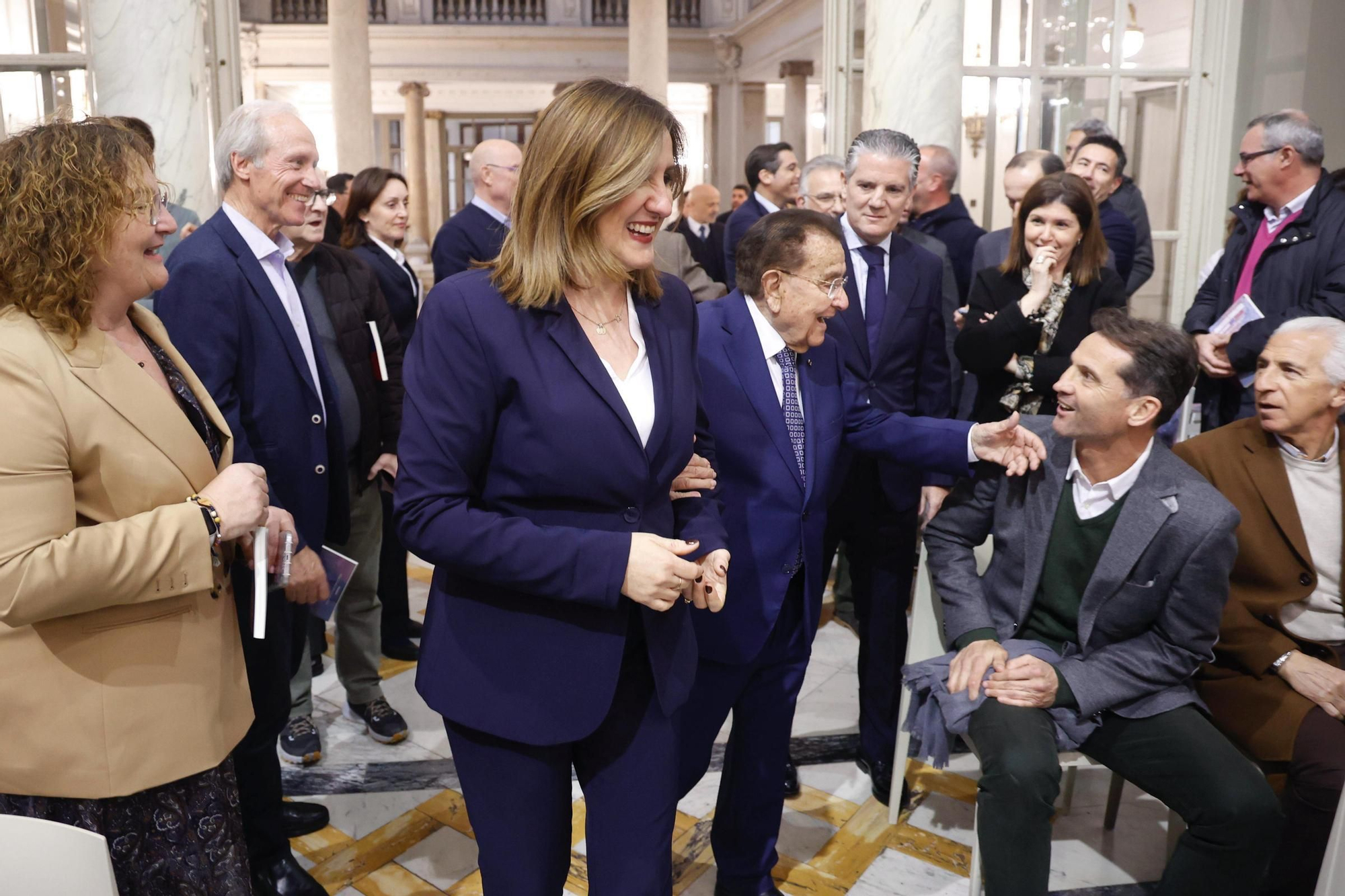 Presentación de 'De sangre azul... y grana', el libro de Paco Fenollosa