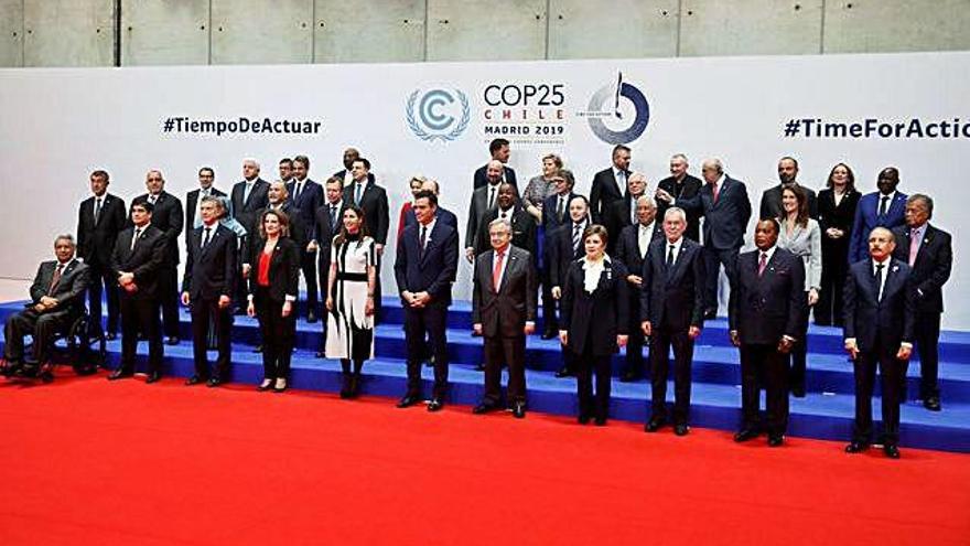 Foto de familia de los mandatarios que participan en la Cumbre de Madrid.