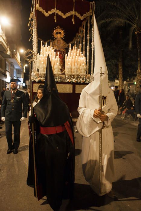 La Caída congregó a muchos ilicitanos en las calles de El Pla