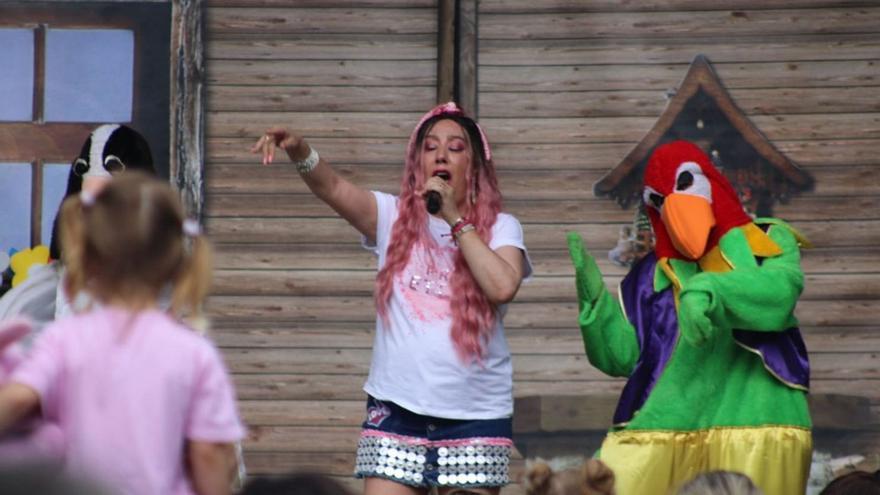 Las fiestas de Mieres ya entran en su recta final: San Xuan escancia y sigue bailando, y este viernes más conciertos
