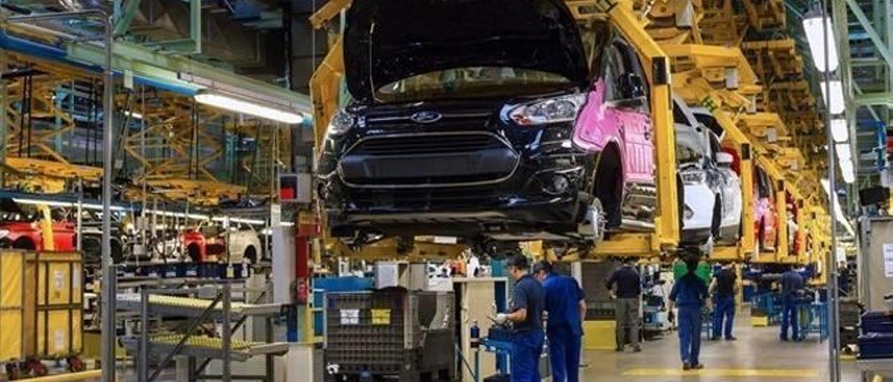 Línea de producción de automóviles de Ford Almussafes.