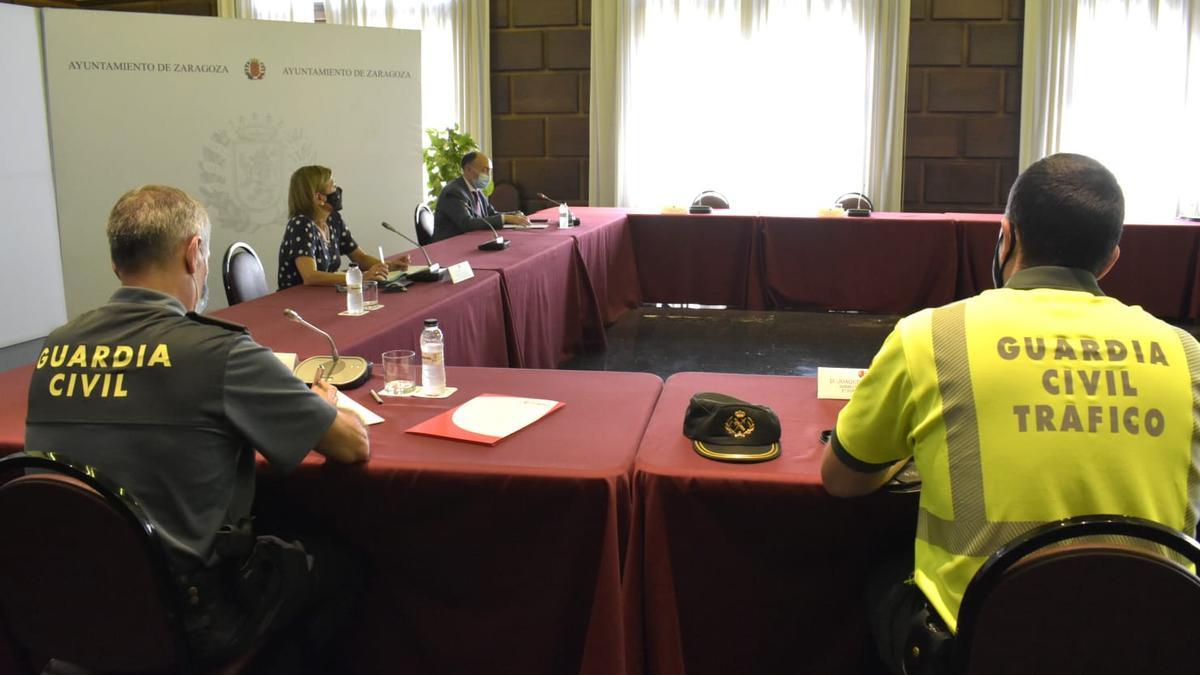 Reunión extraordinaria de la Junta Local de Seguridad, este viernes en Zaragoza.