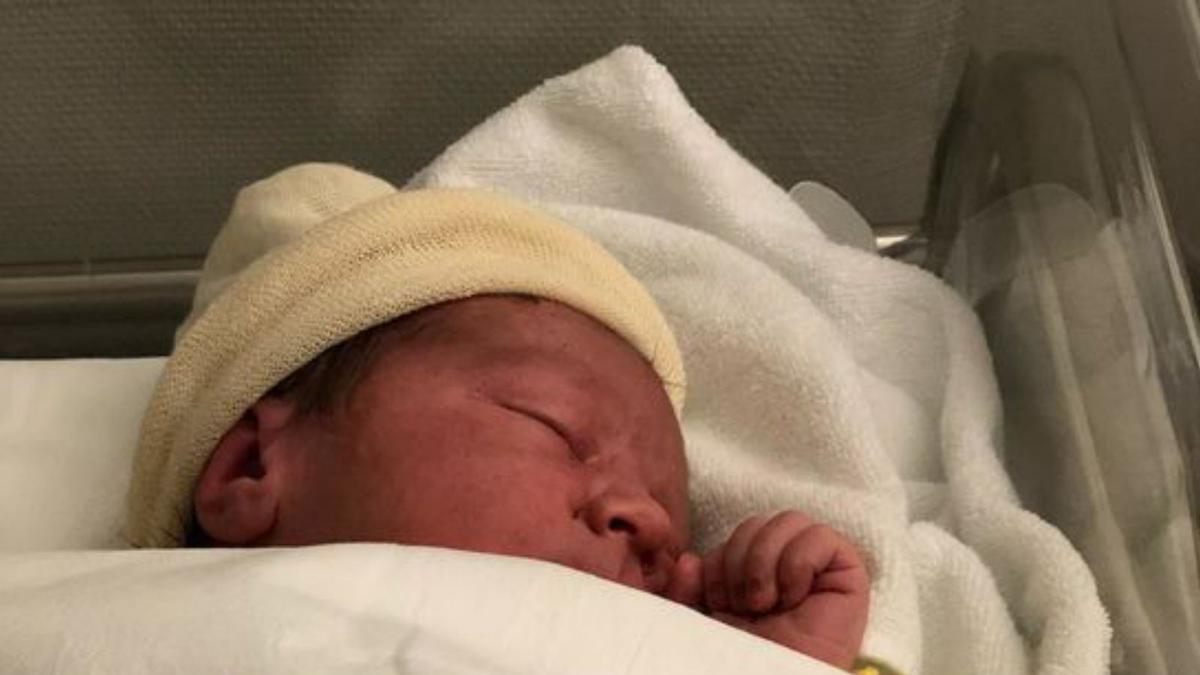 Samuel, el primer bebé ucraniano en Asturias