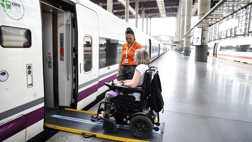 La estación de tren de Puebla de Sanabria tendrá servicio de asistencia a personas con movilidad reducida