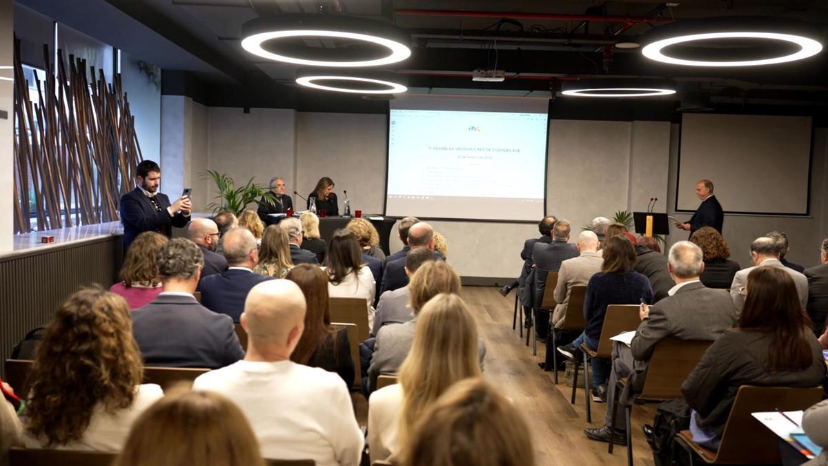 La Red de Ciudades Ave celebra en Madrid su primera asamblea de 2024.