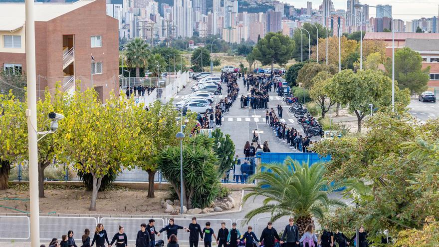 Benidorm y la Marina Baixa claman contra la violencia de género