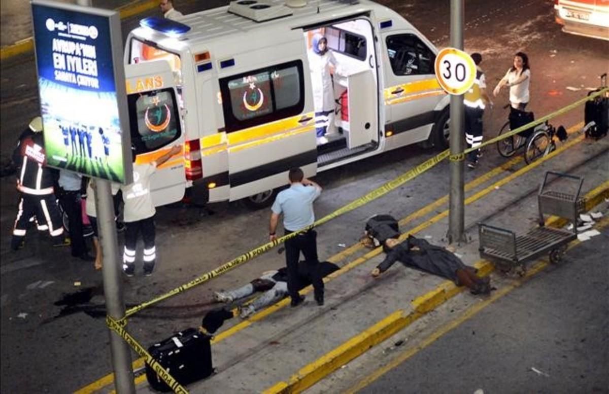 Atentado en el aeropuerto de Estambul