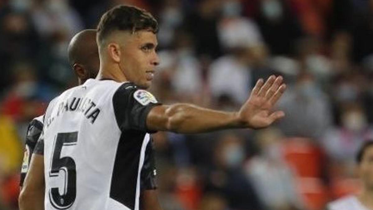 Gabriel Paulista, pidiendo pausa