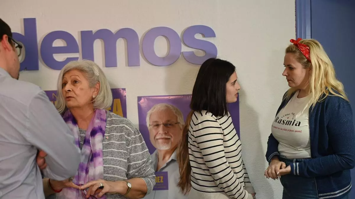 Vídeo | Tristeza en la sede de Podemos Aragón tras el batacazo electoral