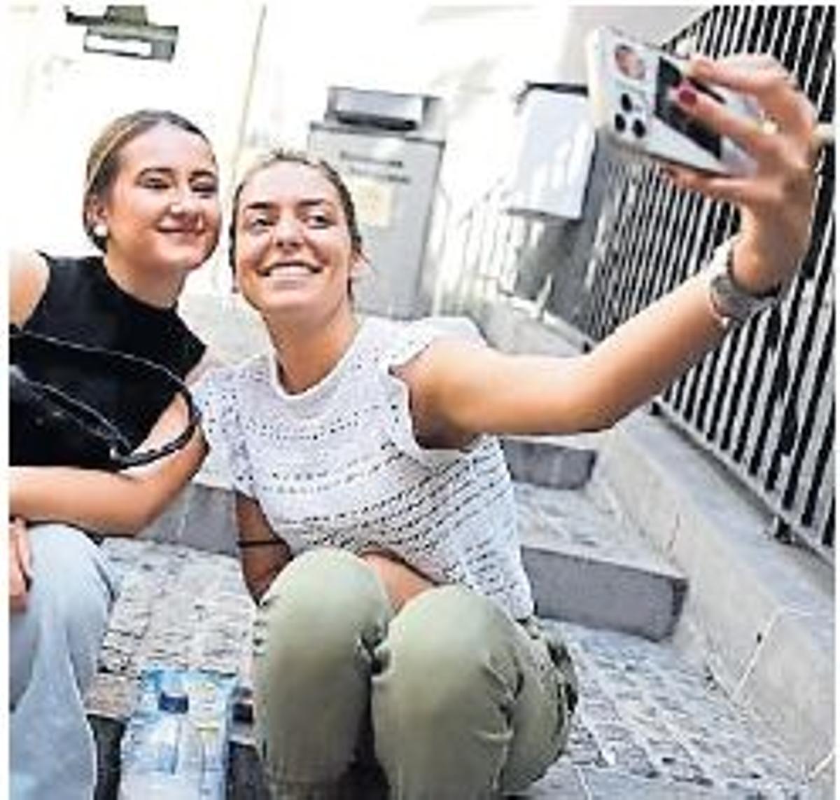 Ares reconoce que utiliza las redes sociales a diario.