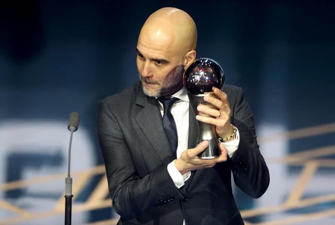 Gala Premios The Best FIFA 2023. Las mejores imágenes de los ganadores. Pep Guardiola