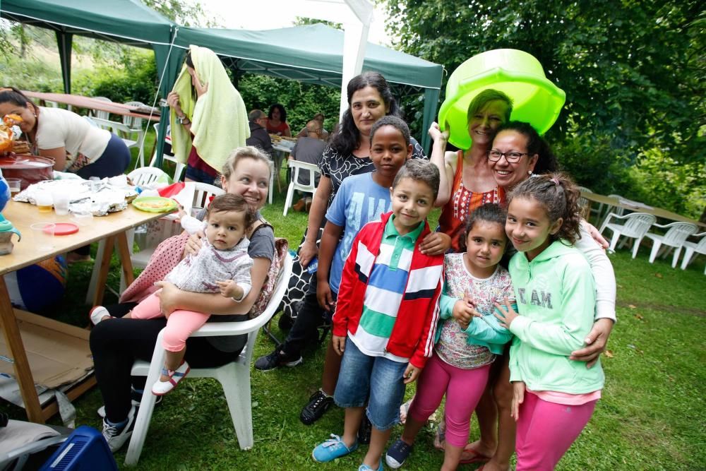 Fiestas de Piedras Blancas: comida en el parque de la Libertad