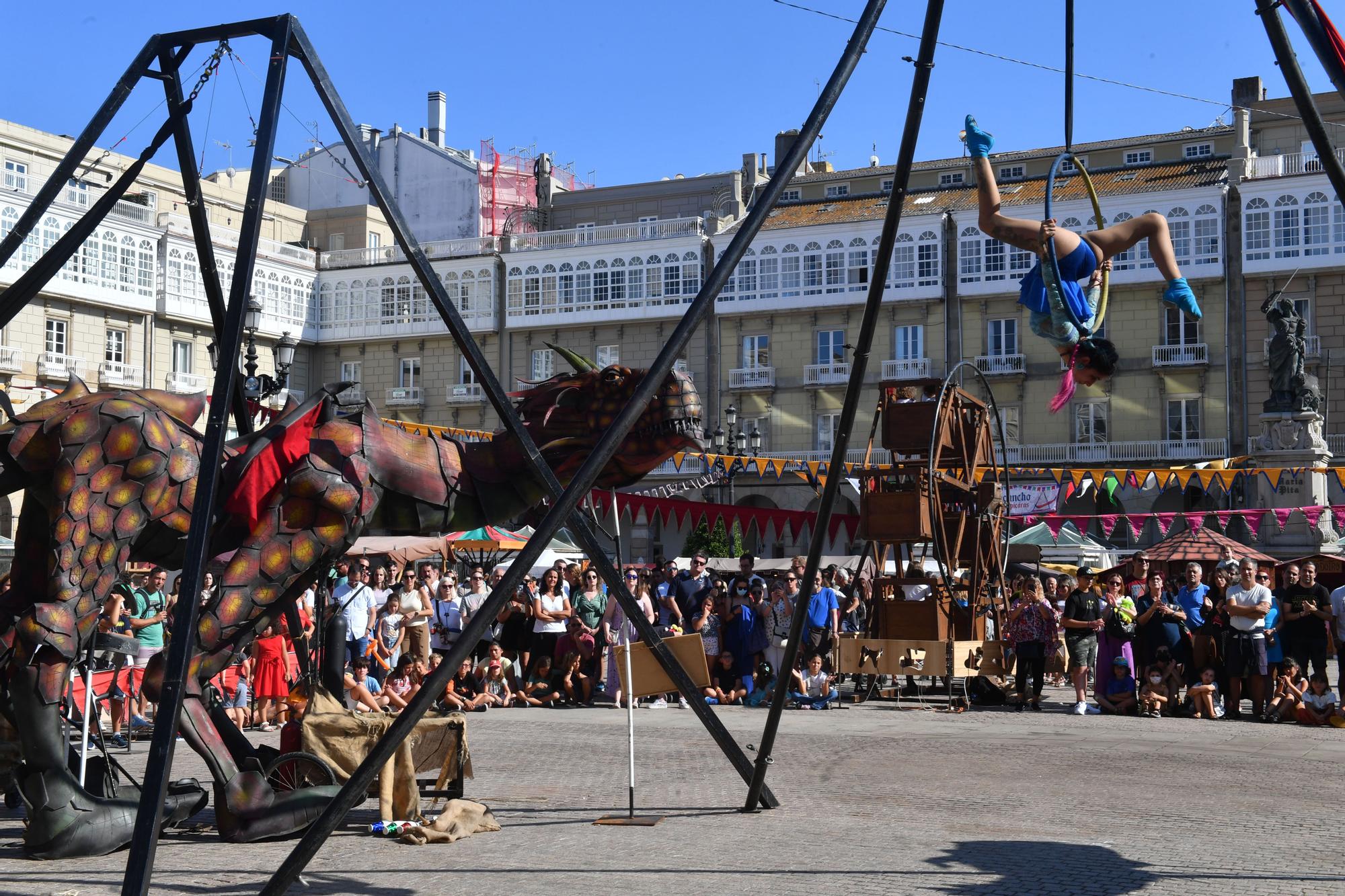 La Feira das Marabillas se despide de la Ciudad Vieja tras retomar la tradición medieval