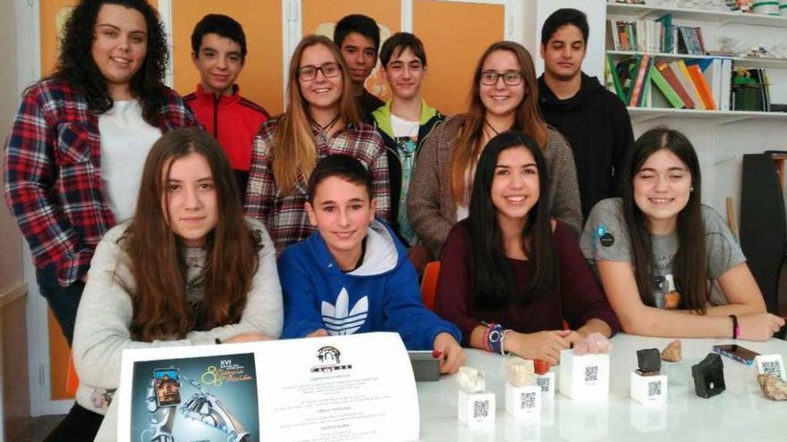 Alumnos del David Buján responsables de trabajos finalistas en la Feria Ciencia en Acción.