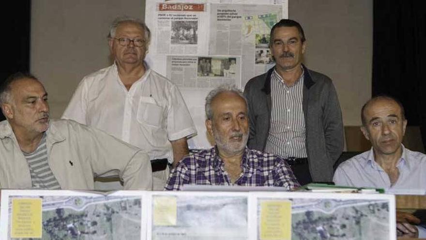 La plataforma del parque Ascensión de Badajoz acusa a Urbanismo de desprotegerlo