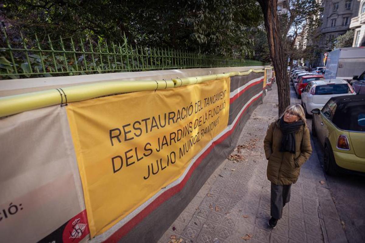 Un mur de la discòrdia als jardins de Julio Muñoz Ramonet