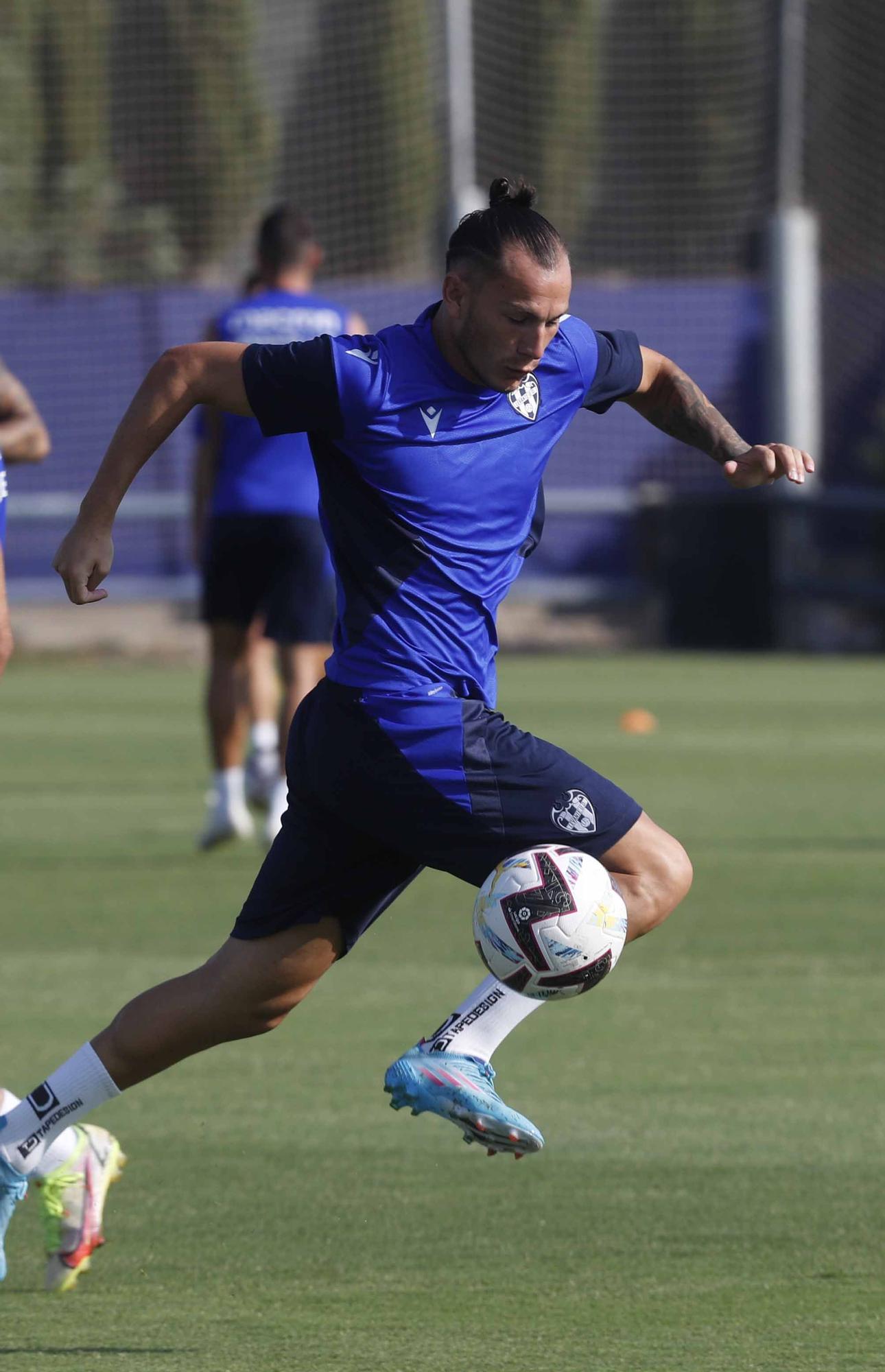 Sesión en Buñol del Levante UD