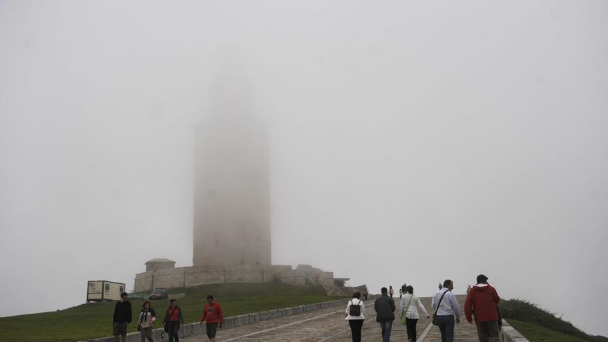 El comentario viral de un turista que se queja por la niebla en Coruña y pide que &quot;la quiten&quot;