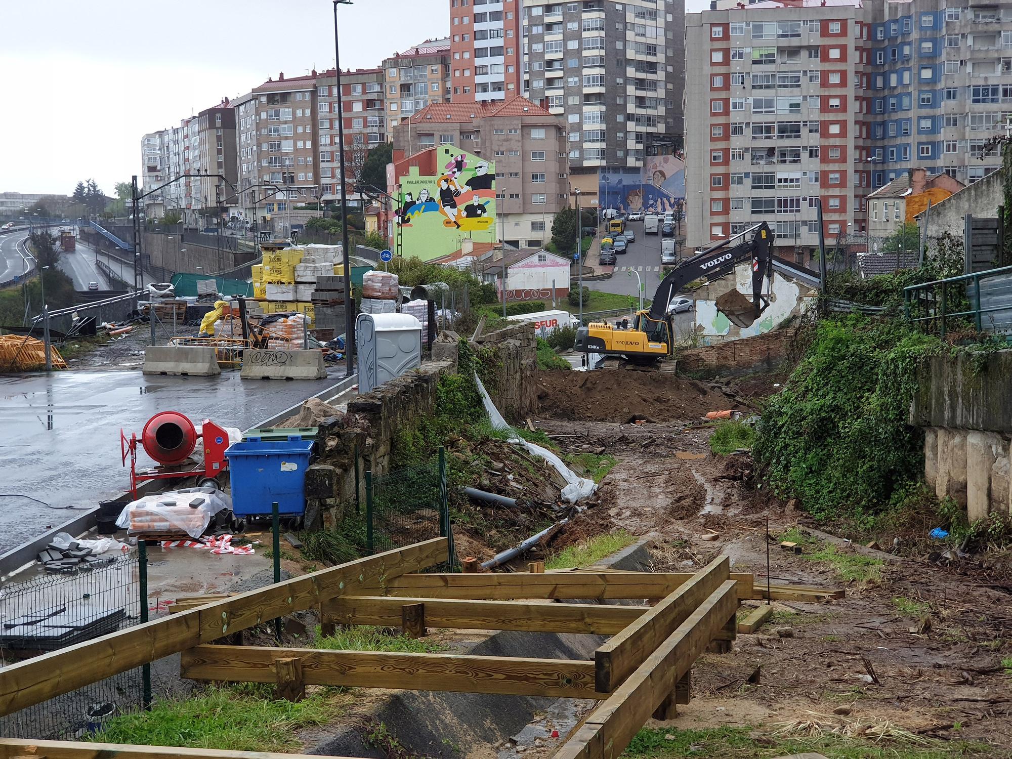 Comienza la construcción de la pasarela que unirá Vialia y la Vía Verde