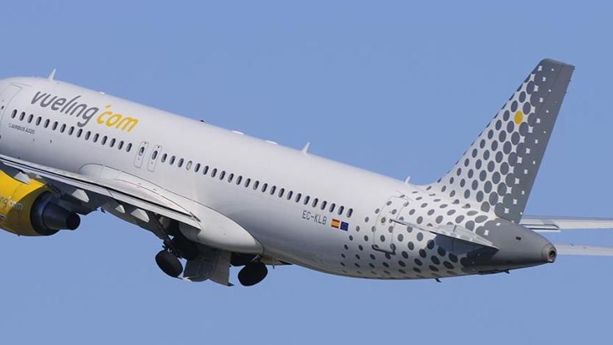 Vueling pone a la venta vuelos desde Asturias por 9,99 euros a Barcelona y Mallorca