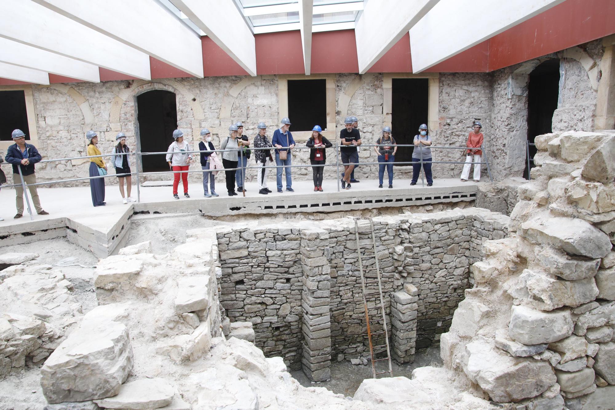 En imágenes: Arrancan las visitas guiadas a Tabacalera