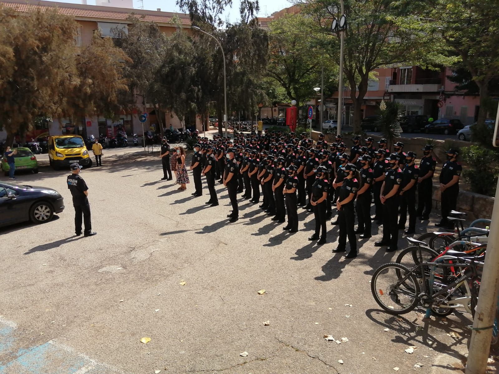 Presentan a un centenar de agentes en prácticas de la Policía Local de Palma