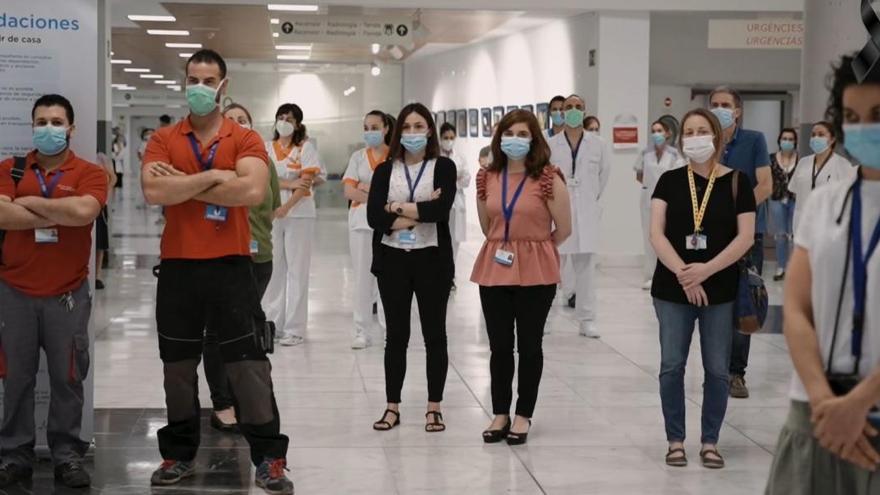 Minuto de silencio en el hospital de Manises