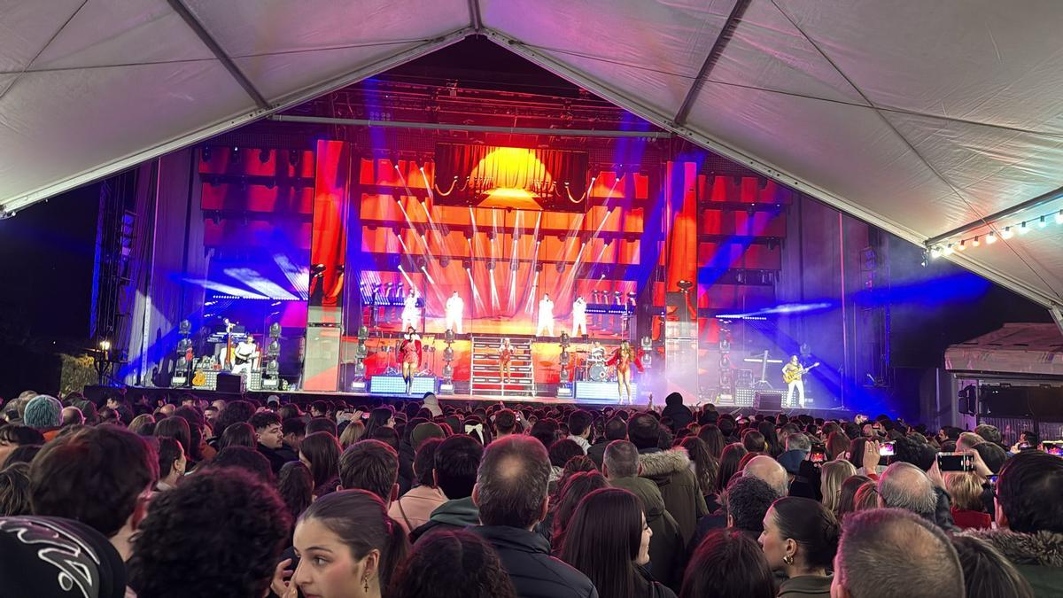 La Paris de Noia reúne a una "burrada" de gente en las fiestas de San Blas en Sar