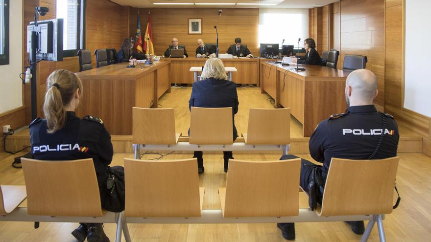 La procesada, ayer en la Audiencia de Castelló