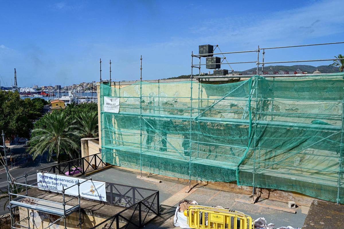 El Ajuntament de Palma inicia las obras de rehabilitación de un tramo de la muralla del Puig de Sant Pere.