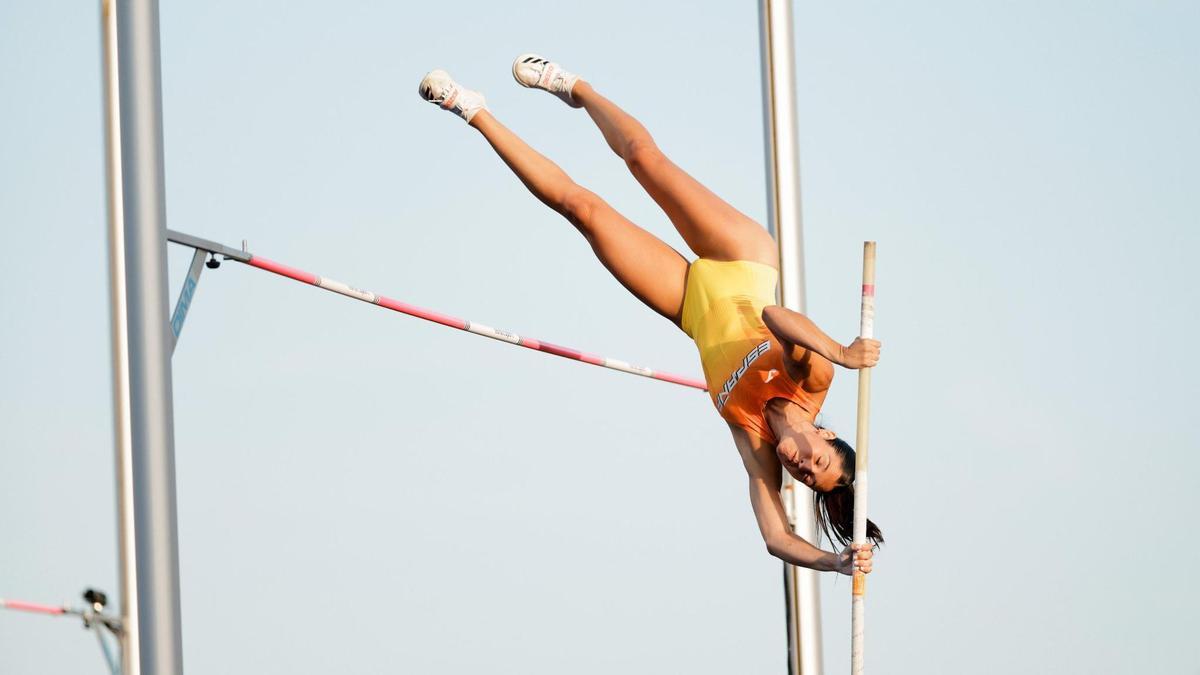 Mònica Clemente no ha pogut superar els 4,45 metres a Tàrent
