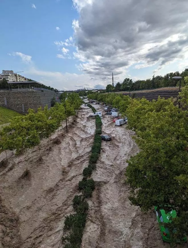 Tormentón en Zaragoza de granizo y lluvia