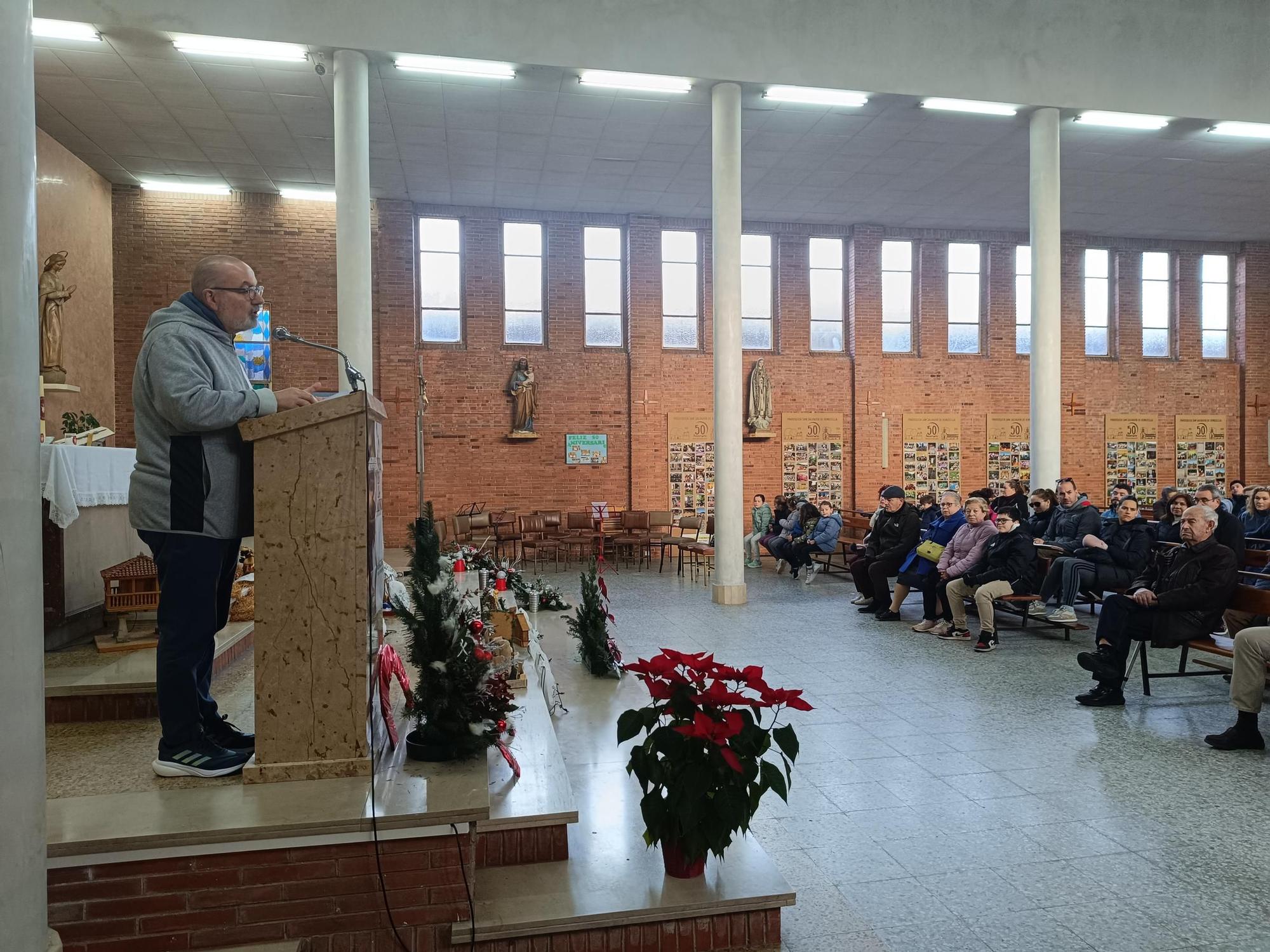 Más de 150 vecinos de Posada de Llanera marchan por la solidaridad