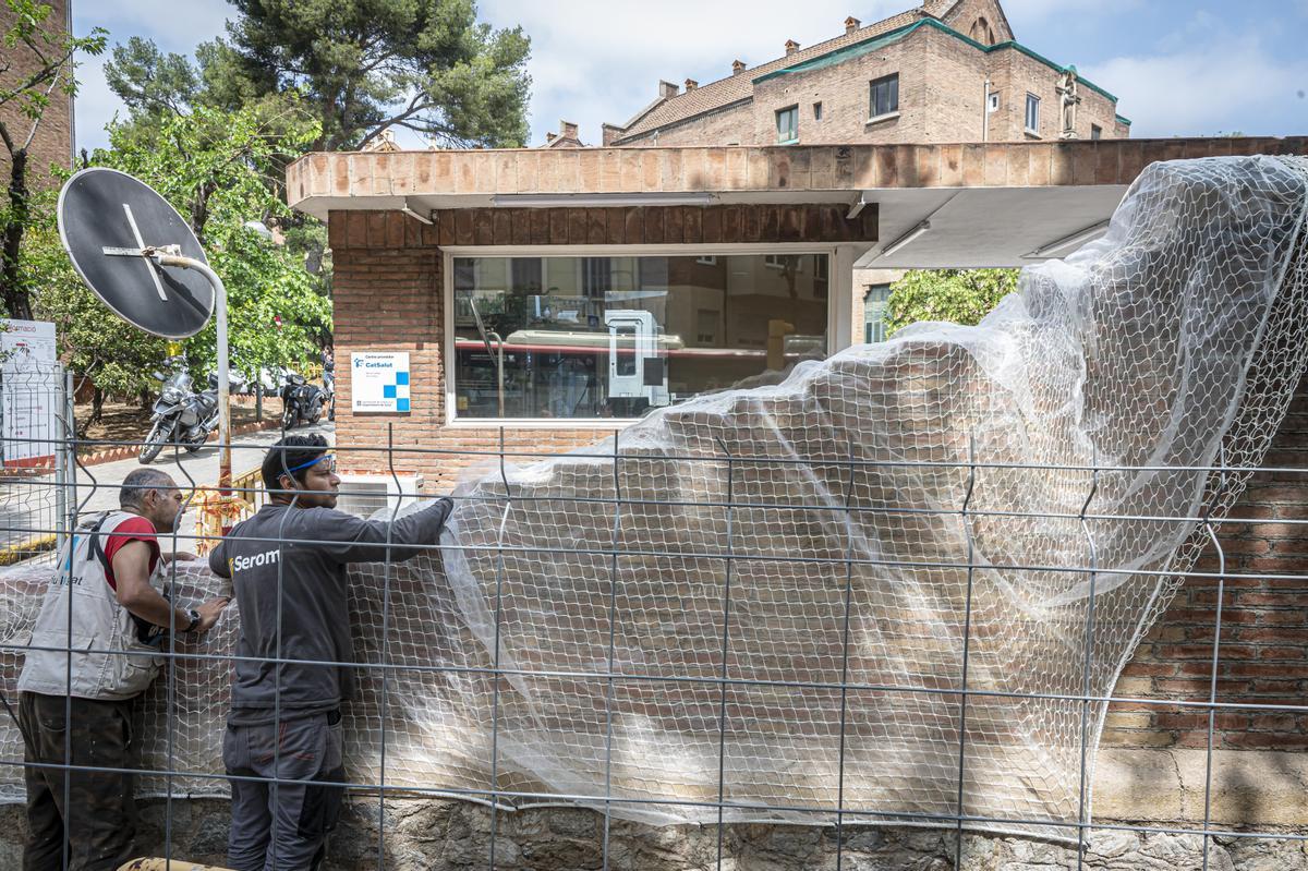 Un hombre muere al caerle un muro en el recinto de Sant Pau en Barcelona