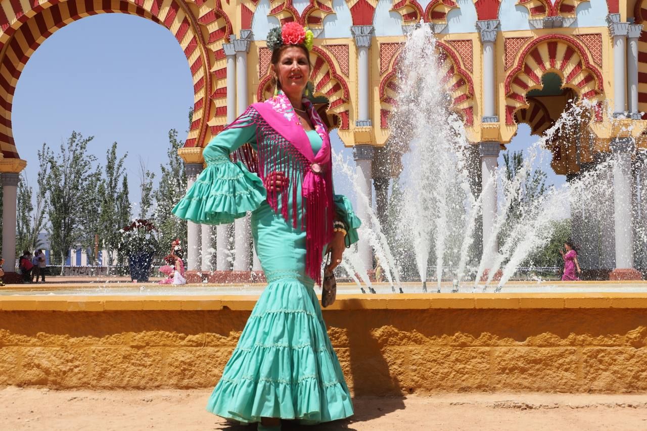 Trajes de gitana en el jueves de Feria