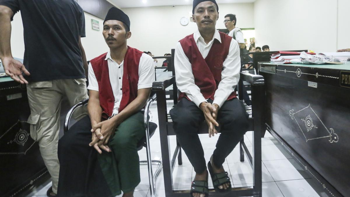 Los acusados del crimen de Matilde Muñoz durante el juicio en Lombok.