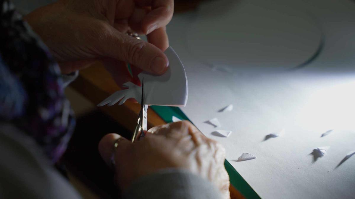 Elaboración de una neula, una de las texturas de la Navidad.