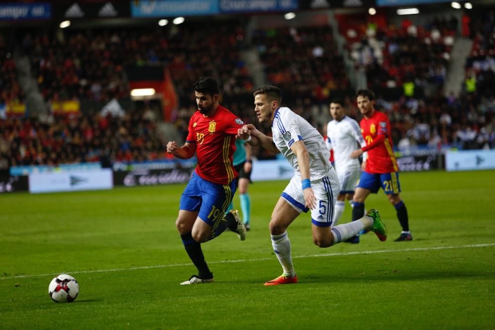 El partido entre España e Israel en El Molinón, en imágenes