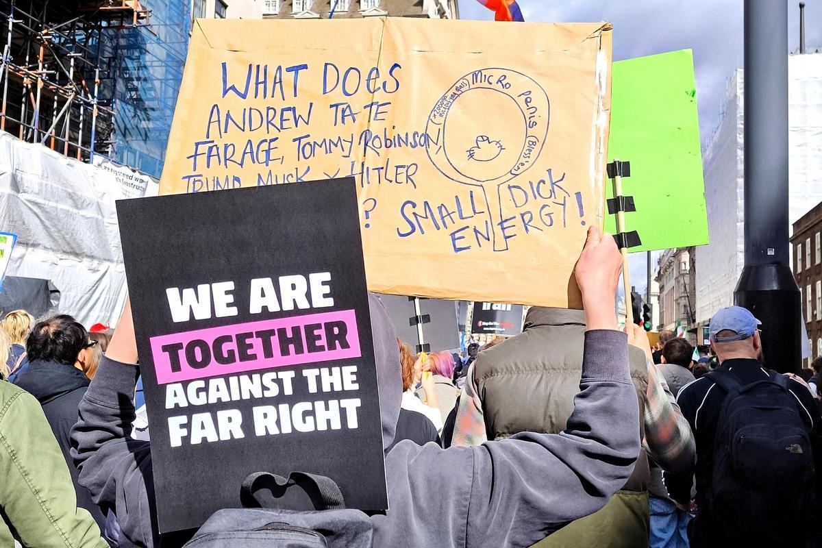 Decenas de miles de personas se manifiestan en Londres contra la extrema derecha
