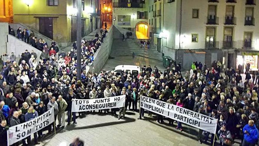 Acte de defensa de la sanitat pública i de l&#039;hospital, el març del 2014, a la plaça de Sant Pere