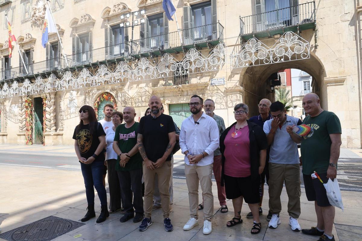 Orgullo LGTBI en Alicante: sin pancarta en el balcón y con críticas a los pactos del PP con Vox