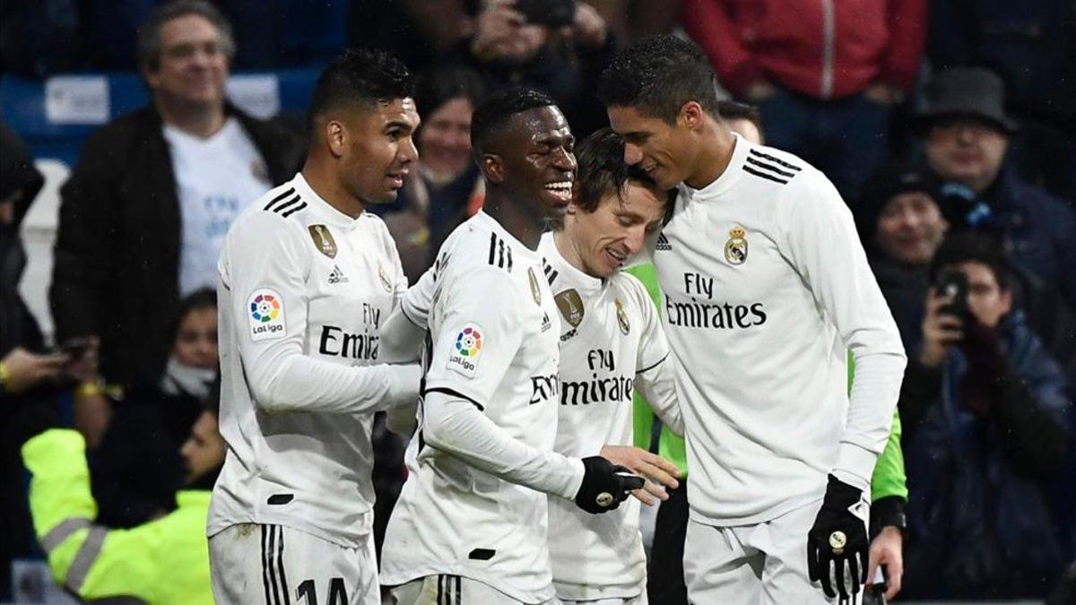 El clásico capitalino en la casa del Real Madrid definirá el segundo lugar de la tabla