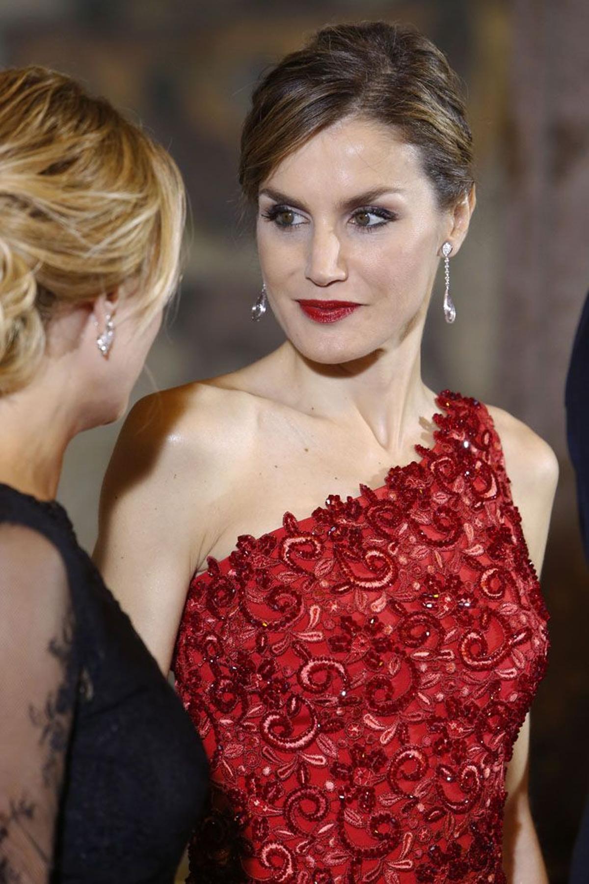 Letizia Ortiz con labios 'rouge' en DF