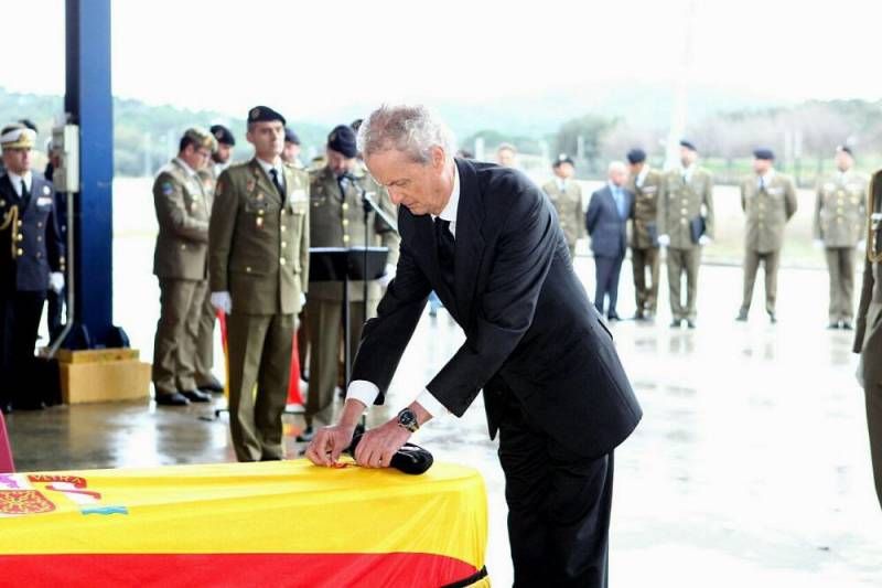 FOTOGALERÍA Funeral por el cabo fallecido en Líbano en la base de Cerro Muriano