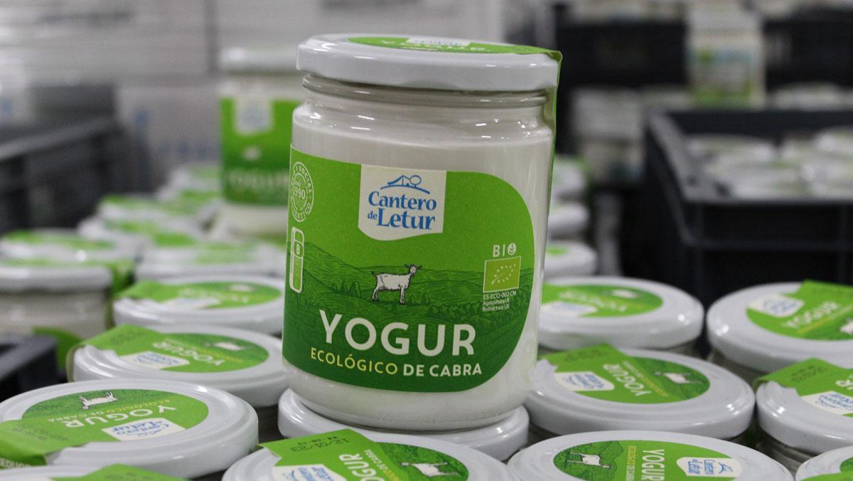 Un dels iogurts ecològics de Cantero de Letur