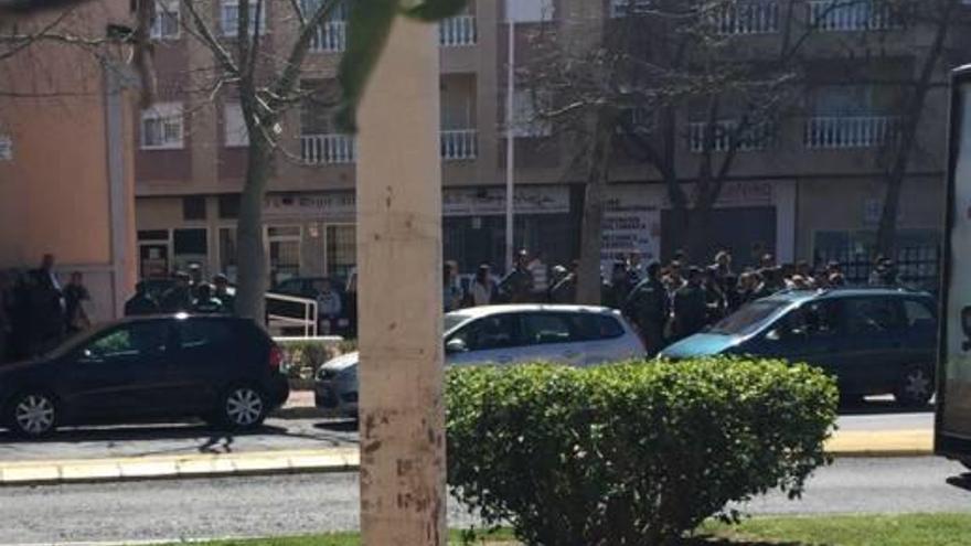 Los agentes realizaron una primera visita, de servicio, al tanatorio, antes de ir al cementerio.