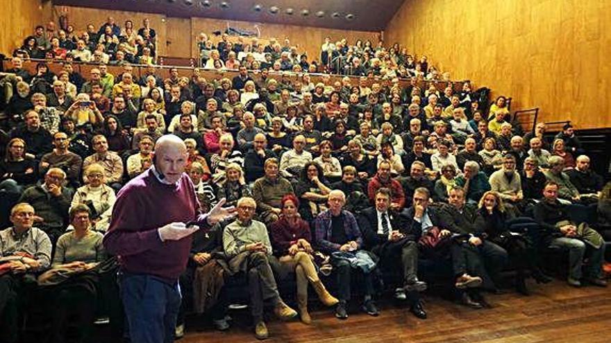 Banyoles Ibarretxe destaca la unió de les causes basca i catalana
