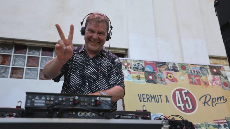 Los clásicos vinilos de los 50 a los 80 invitan a disfrutar de la música