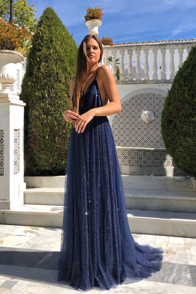 Vestido modelo Ágata azul de Rocío Osorno