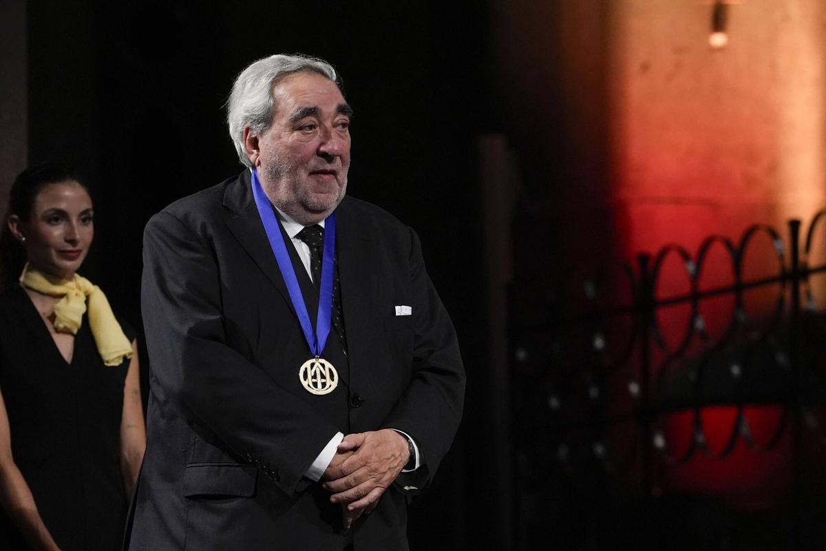 Ceremonia de entrega de la Medalla de Oro de la Unión Internacional de Arquitectos (UIA) 2026 al arquitecto portugués Eduardo Souto de Moura, en la Sagrada Familia